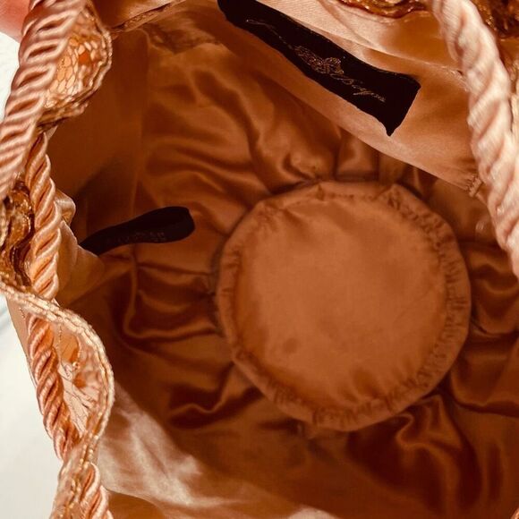 Joan Boyce ballet flats and drawstring bucket bag in rose gold faux leather - Picture 5 of 9